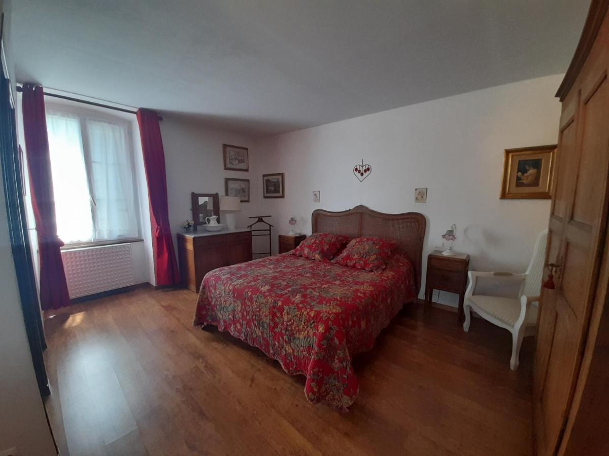 La Maison De Maria Saint-Beauzire  Kültér fotó